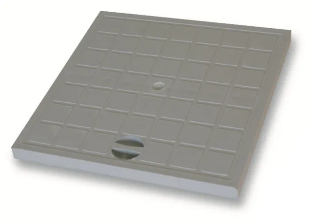 marley-schachtabdeckung-f-r-eingangsschacht-begehbar-aus-pvc-grau-ral-7035-200x2 image 1