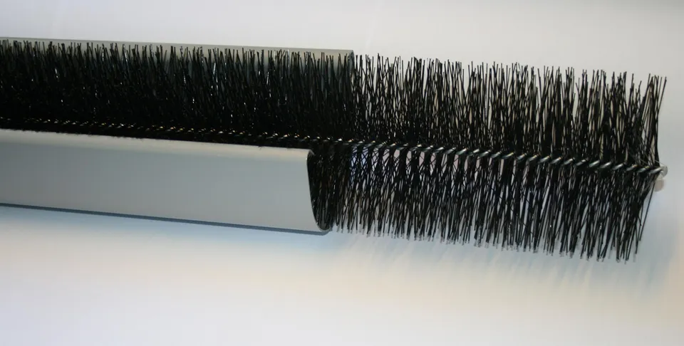 marley-rinnenraupe-120-mm-120-cm-dachrinnen-reinigungsb-rste-mit-pe-borsten-und- image 1